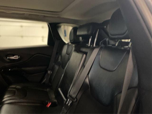 Used 2019 Jeep Cherokee Latitude Plus image 11