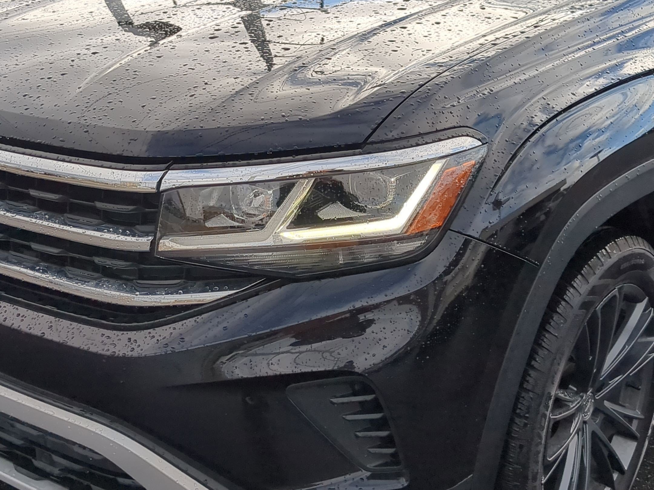 Used 2020 Volkswagen Atlas Cross Sport SE w/ Panoramic Sunroof Package image 11