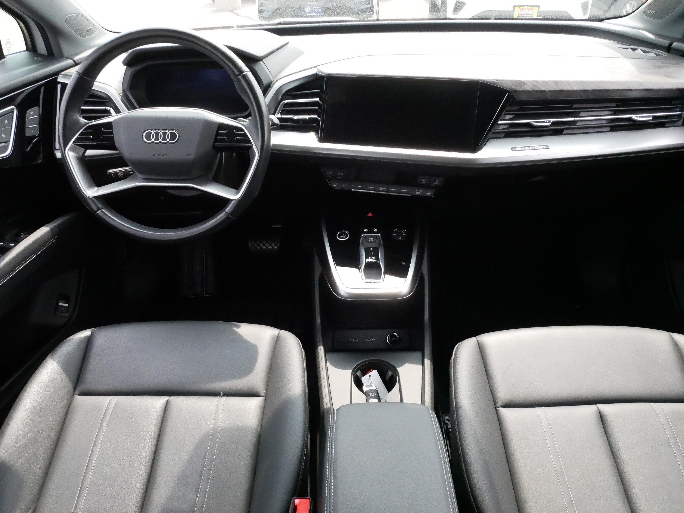 Used 2023 Audi Q4 e-tron Premium Plus w/ Premium Plus AWD/4WD image 10