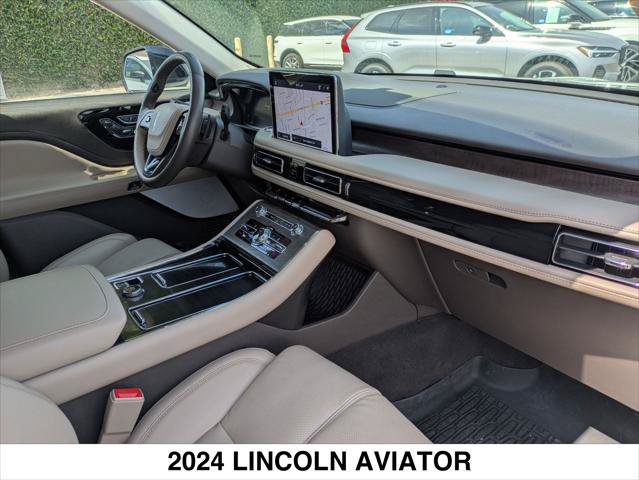 Used 2024 Lincoln Aviator Reserve w/ Equipment Group 201A AWD/4WD image 25