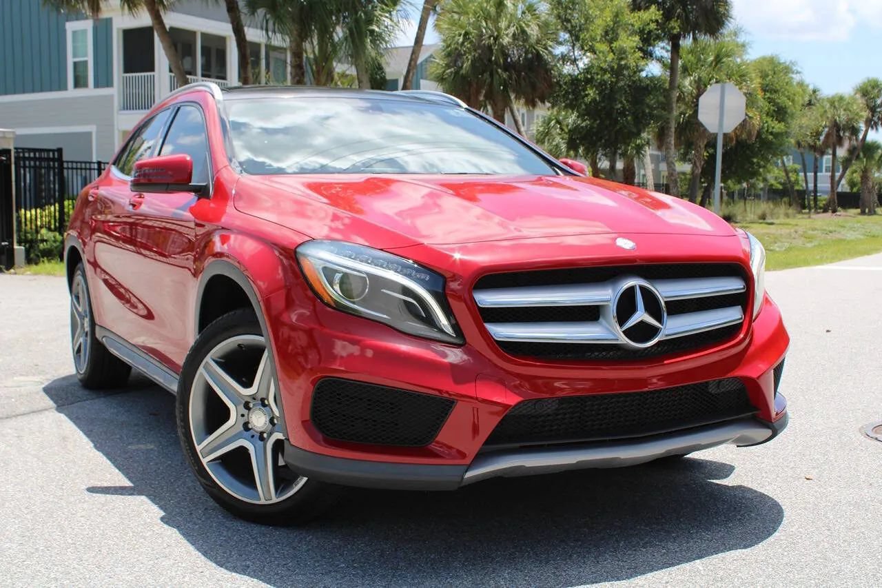 Used 2015 Mercedes-Benz GLA 250 4MATIC w/ Premium Package image 1