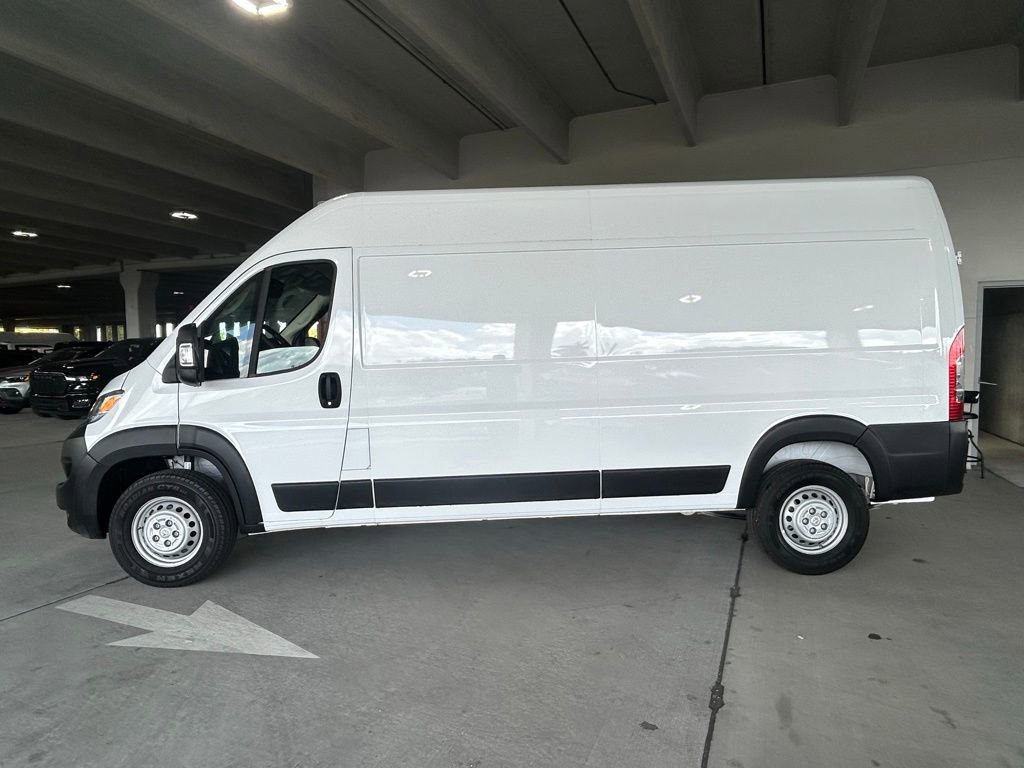 Used 2025 RAM ProMaster 2500 w/ Convenience Group image 2