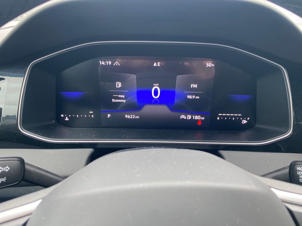 Used 2025 Volkswagen Jetta Sport image 13