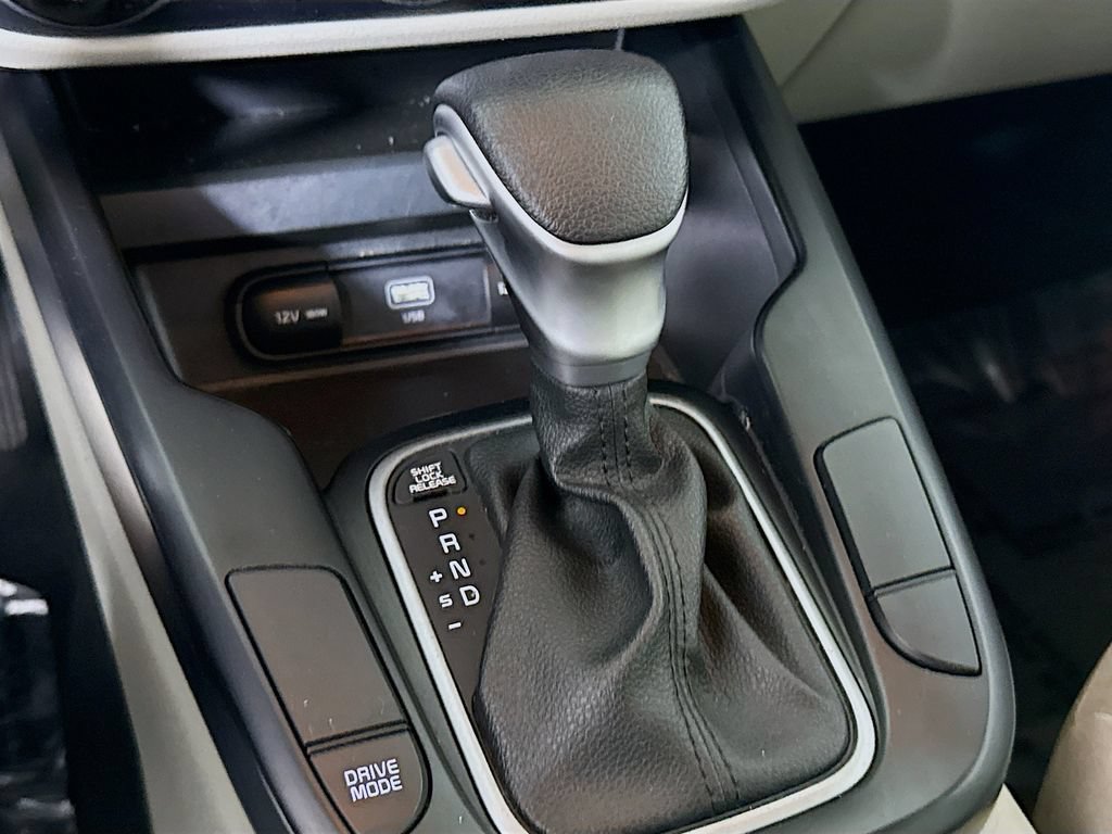 Used 2023 Kia Soul LX w/ LX Technology Package FWD image 8