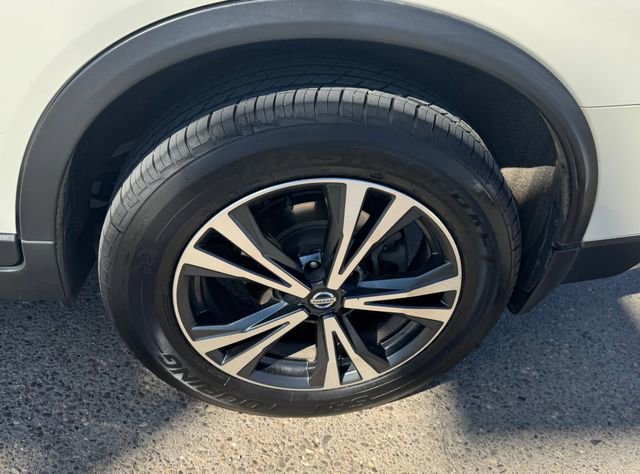 Used 2020 Nissan Rogue SV w/ Sun & Sound Touring Package image 25