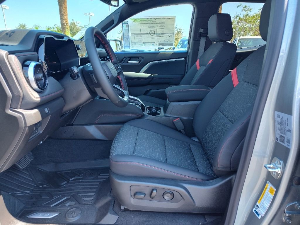 Used 2026 Chevrolet Colorado Z71 image 5