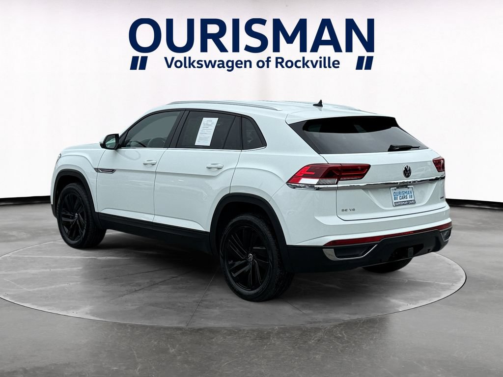 Used 2023 Volkswagen Atlas Cross Sport SE w/ Black Wheel Package AWD/4WD image 4