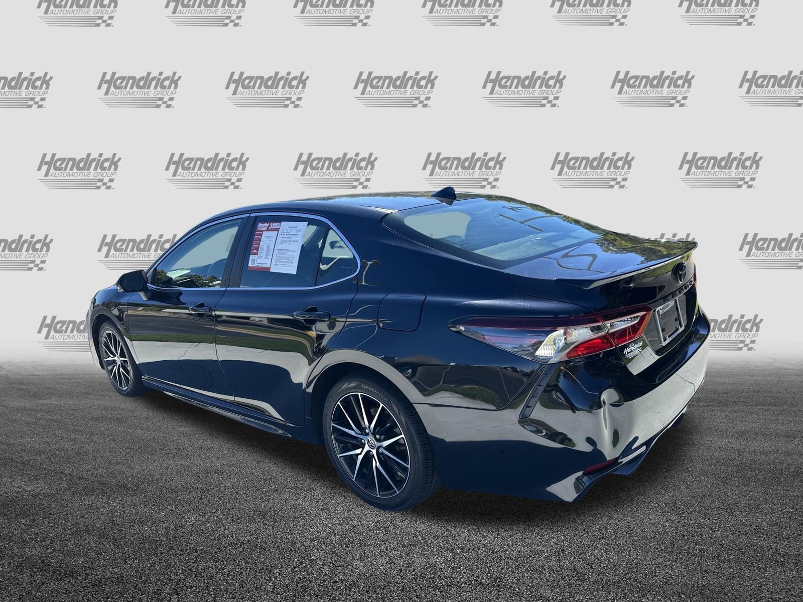 Used 2023 Toyota Camry SE FWD image 8