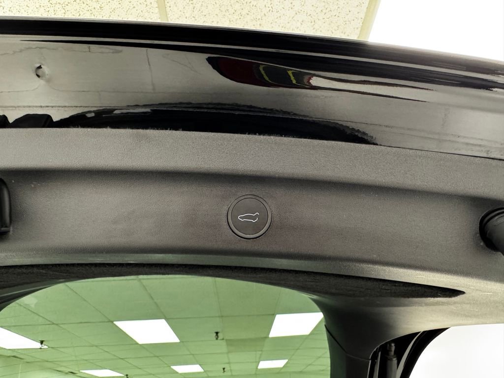 Used 2024 Tesla Model Y Long Range image 40