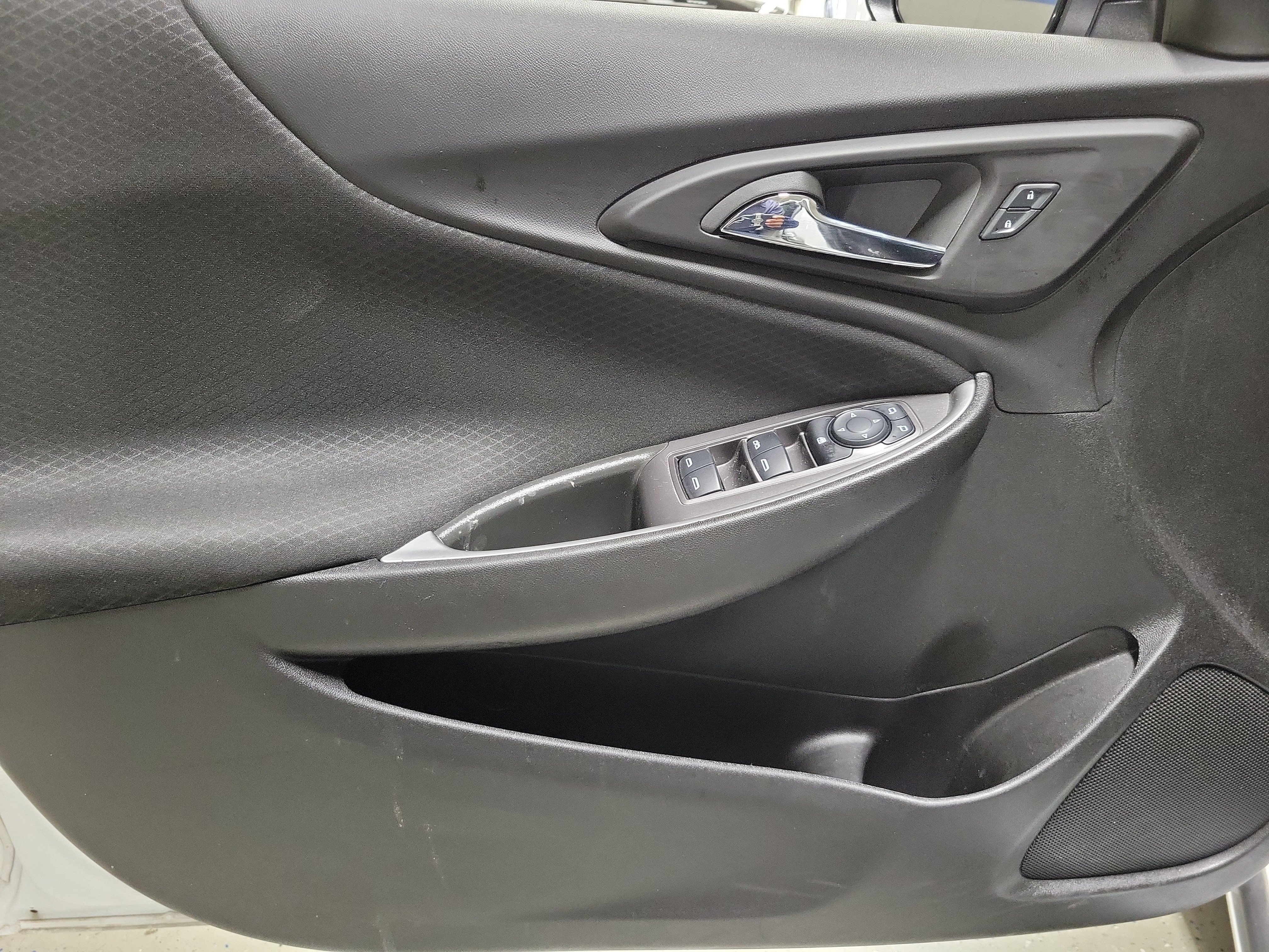 Used 2025 Chevrolet Malibu LT FWD image 19