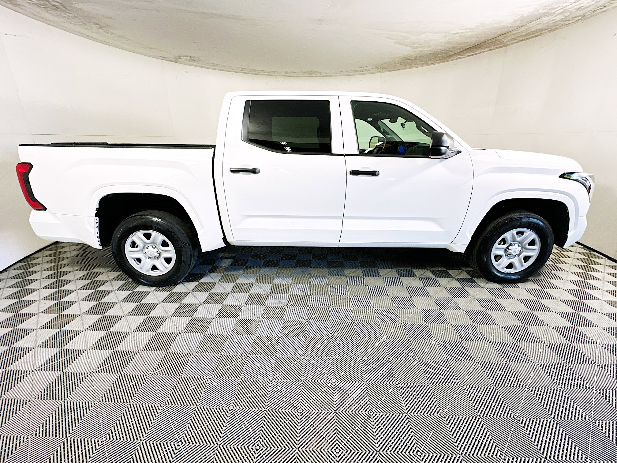 Used 2025 Toyota Tundra SR w/ SR Tow Package AWD/4WD image 2