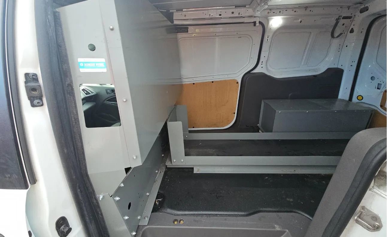 Used 2020 Ford Transit Connect XL image 13