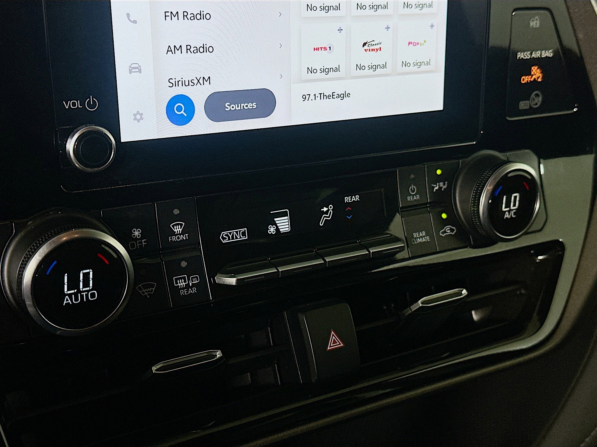 Used 2023 Toyota Highlander LE image 22