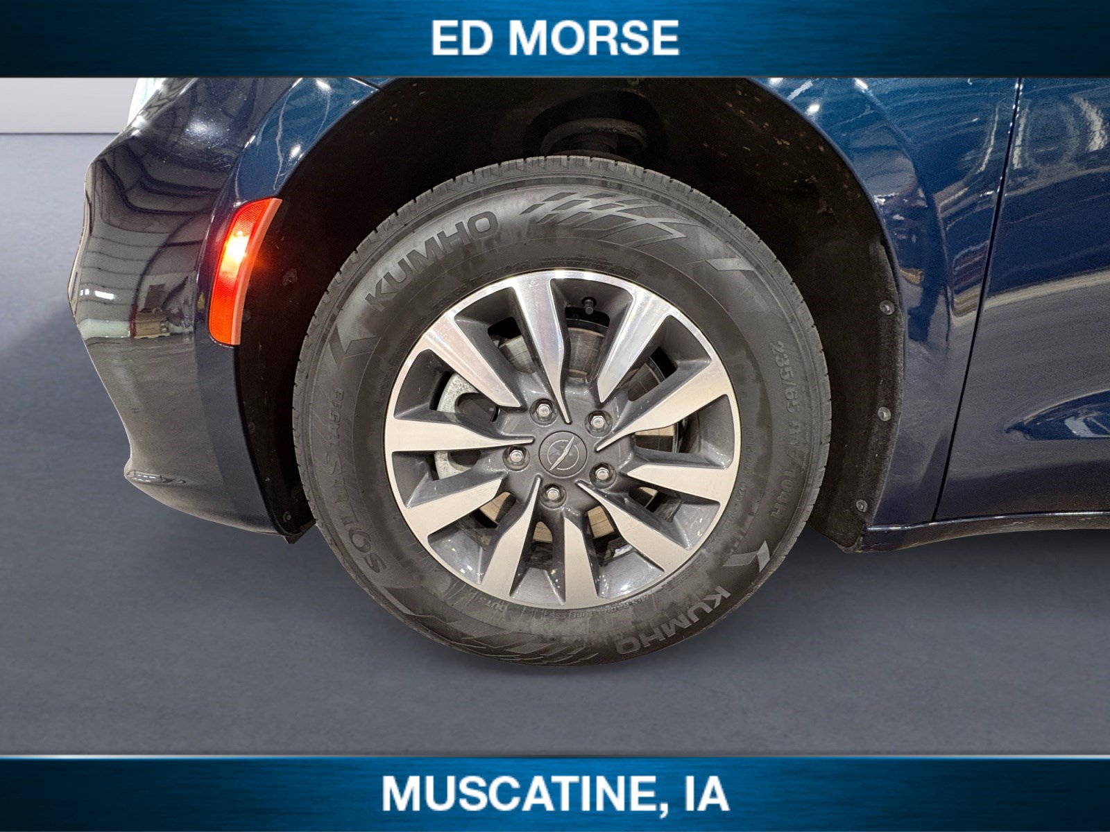 Used 2024 Chrysler Pacifica Select image 14