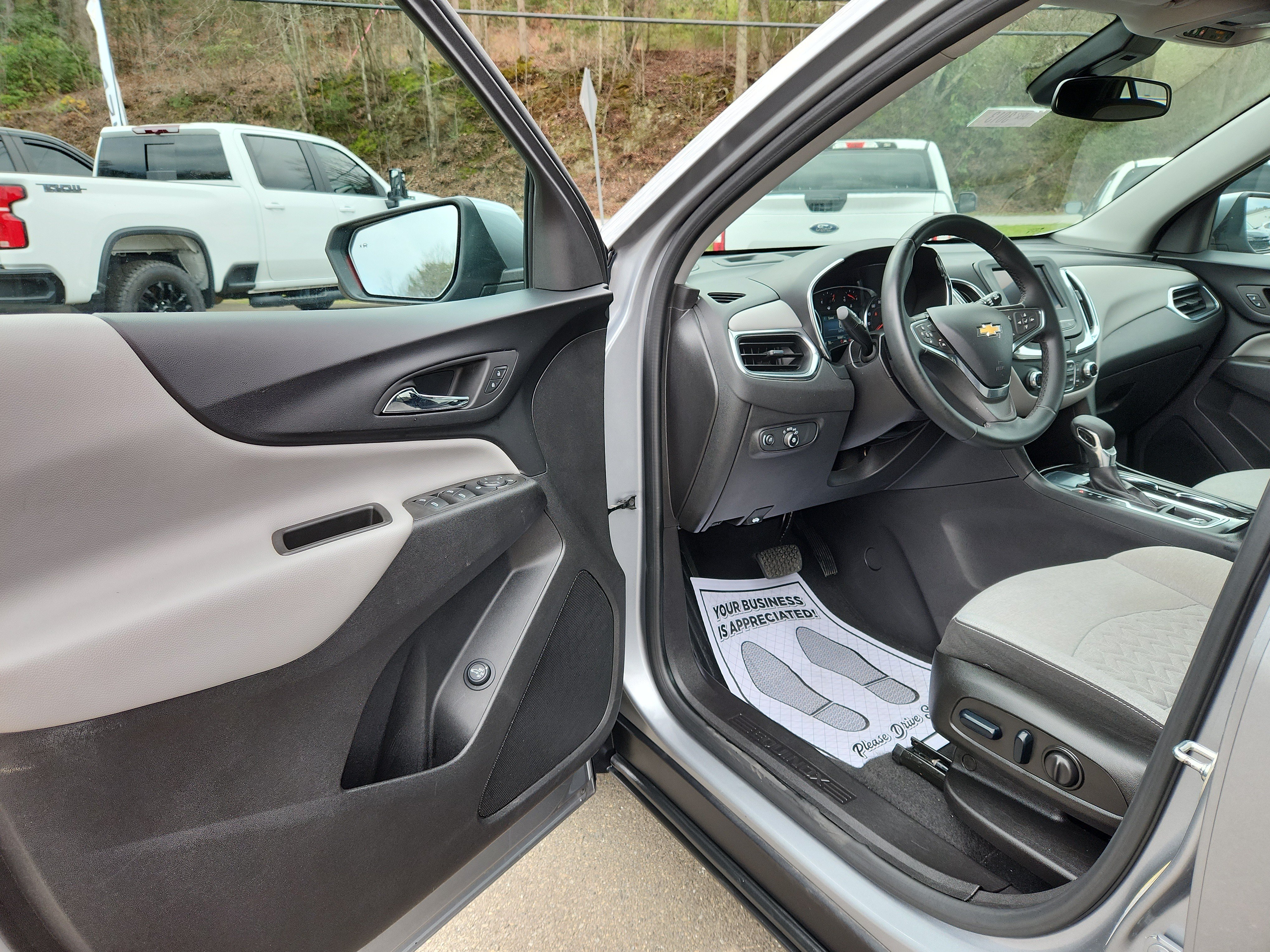 Used 2024 Chevrolet Equinox LT FWD image 20
