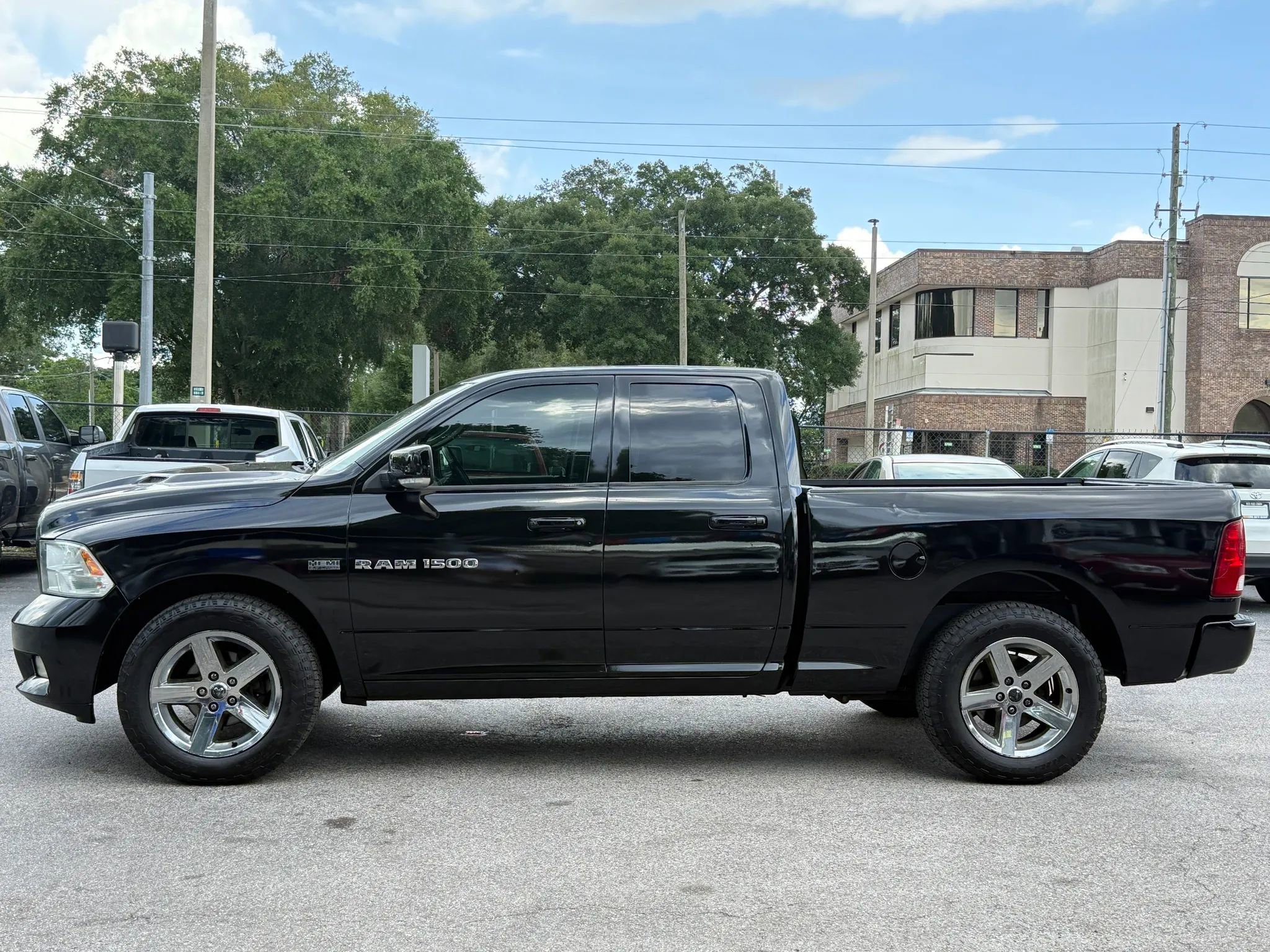 Used 2011 RAM 1500 Sport w/ Remote Start & Security Group RWD image 4