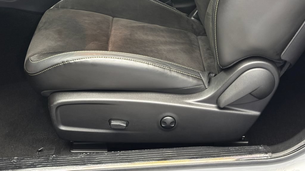 Used 2023 Dodge Challenger R/T Scat Pack RWD image 21
