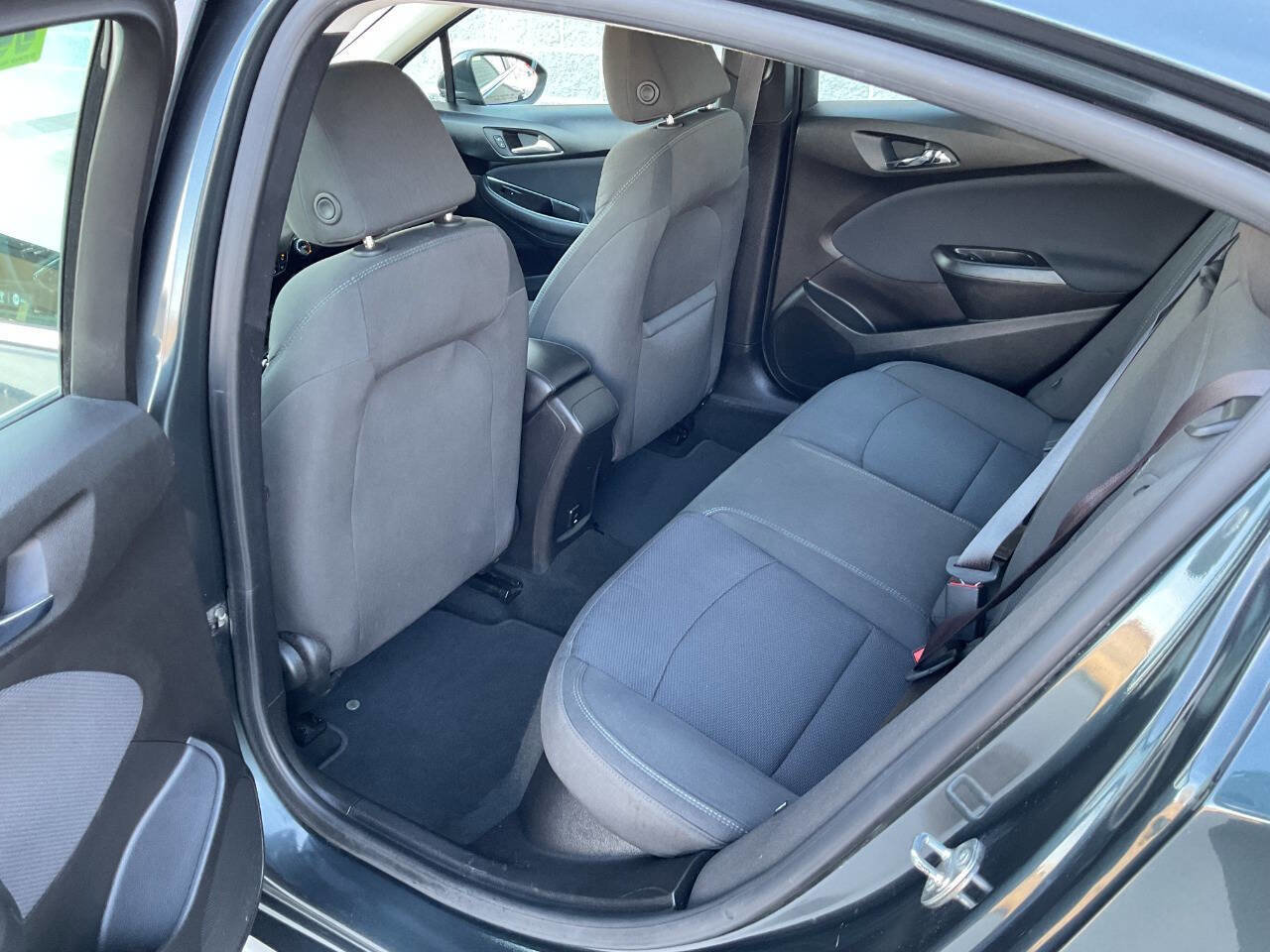 Used 2017 Chevrolet Cruze LT FWD image 27