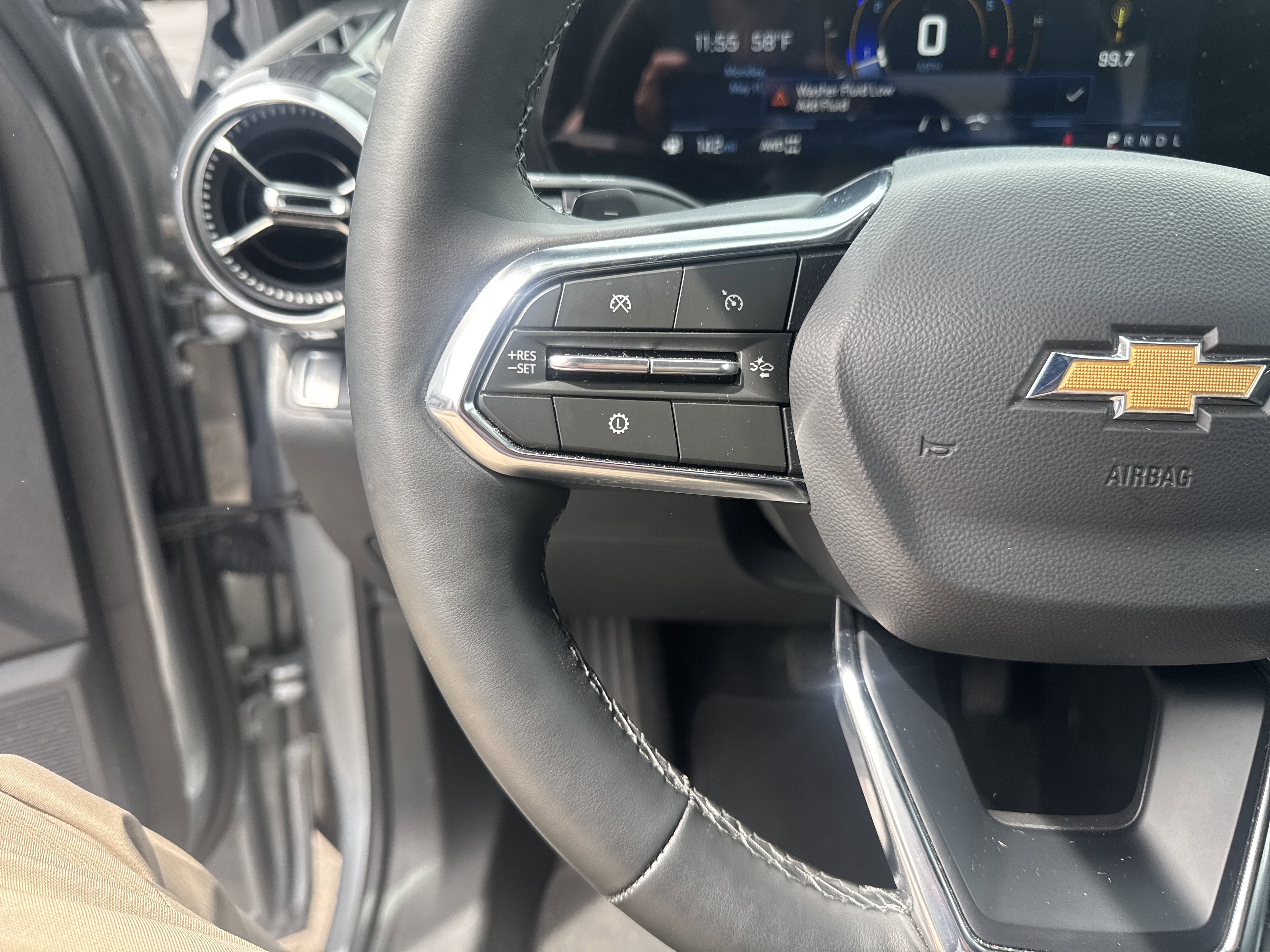 Used 2026 Chevrolet Equinox LT AWD/4WD image 18