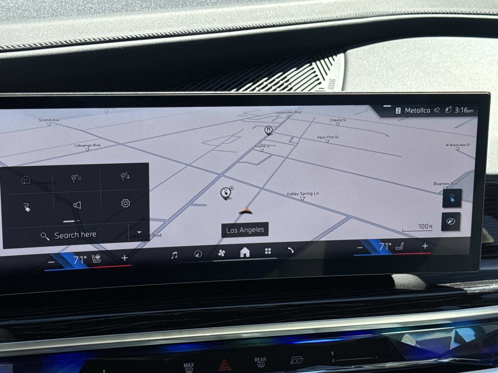 Used 2025 BMW i7 eDrive50 image 10