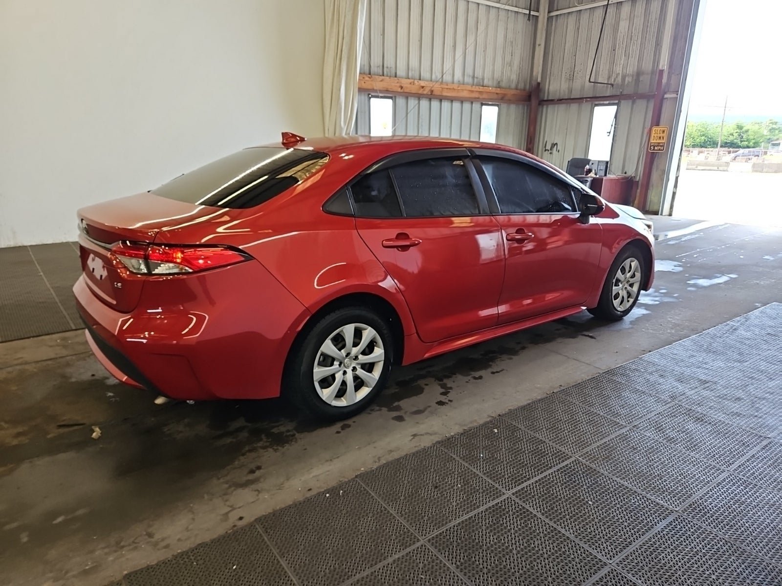 Used 2021 Toyota Corolla LE FWD video 2