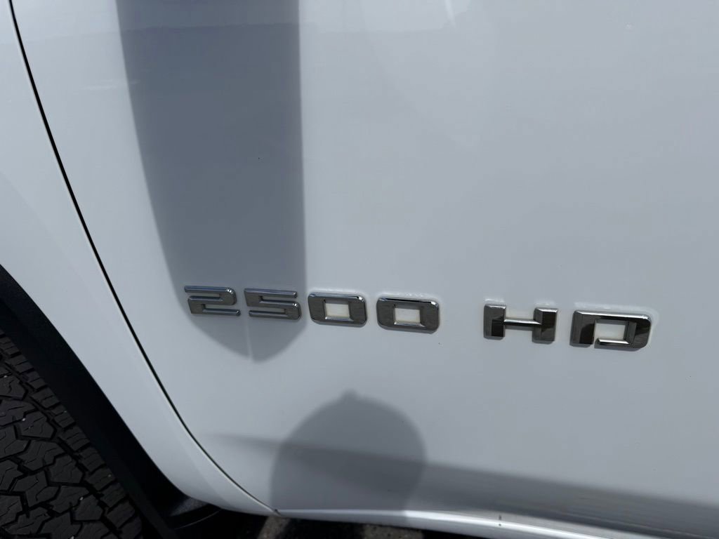 Used 2023 Chevrolet Silverado 2500 LT w/ Convenience Package image 12