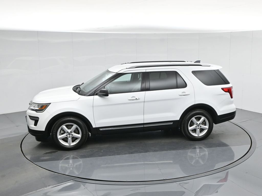 Used 2018 Ford Explorer XLT image 46