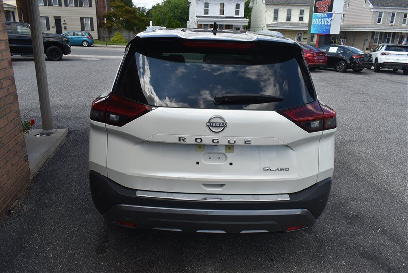 Used 2023 Nissan Rogue SL w/ SL Premium Package AWD/4WD image 5