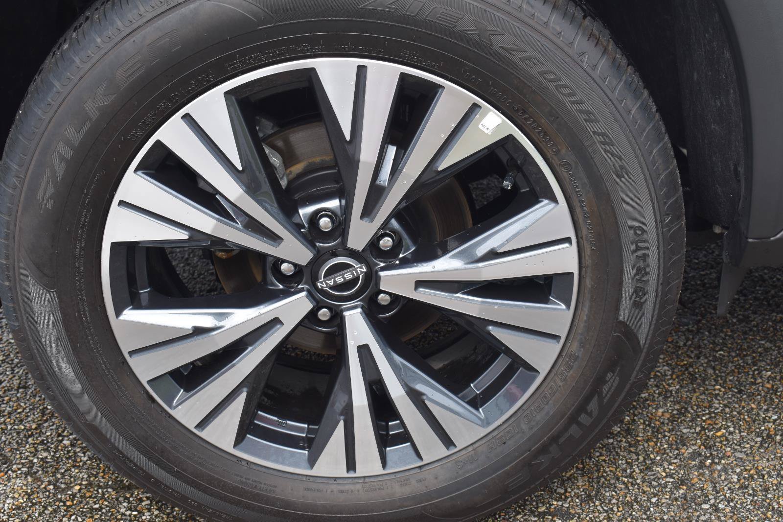 Used 2023 Nissan Rogue SV FWD image 12