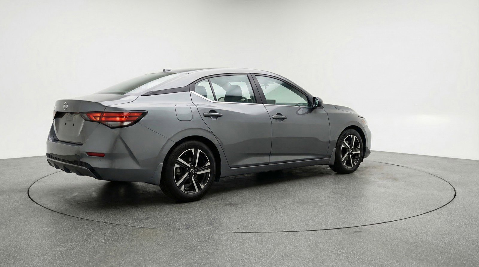 Used 2025 Nissan Sentra SV image 9