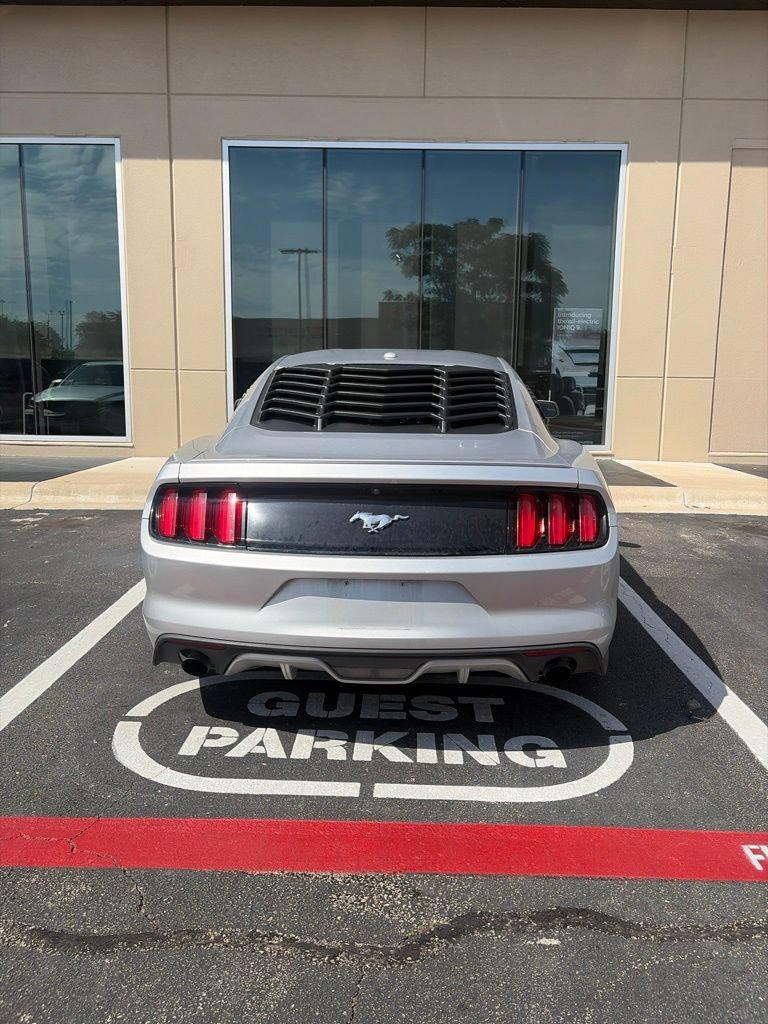 Used 2017 Ford Mustang Premium RWD image 5