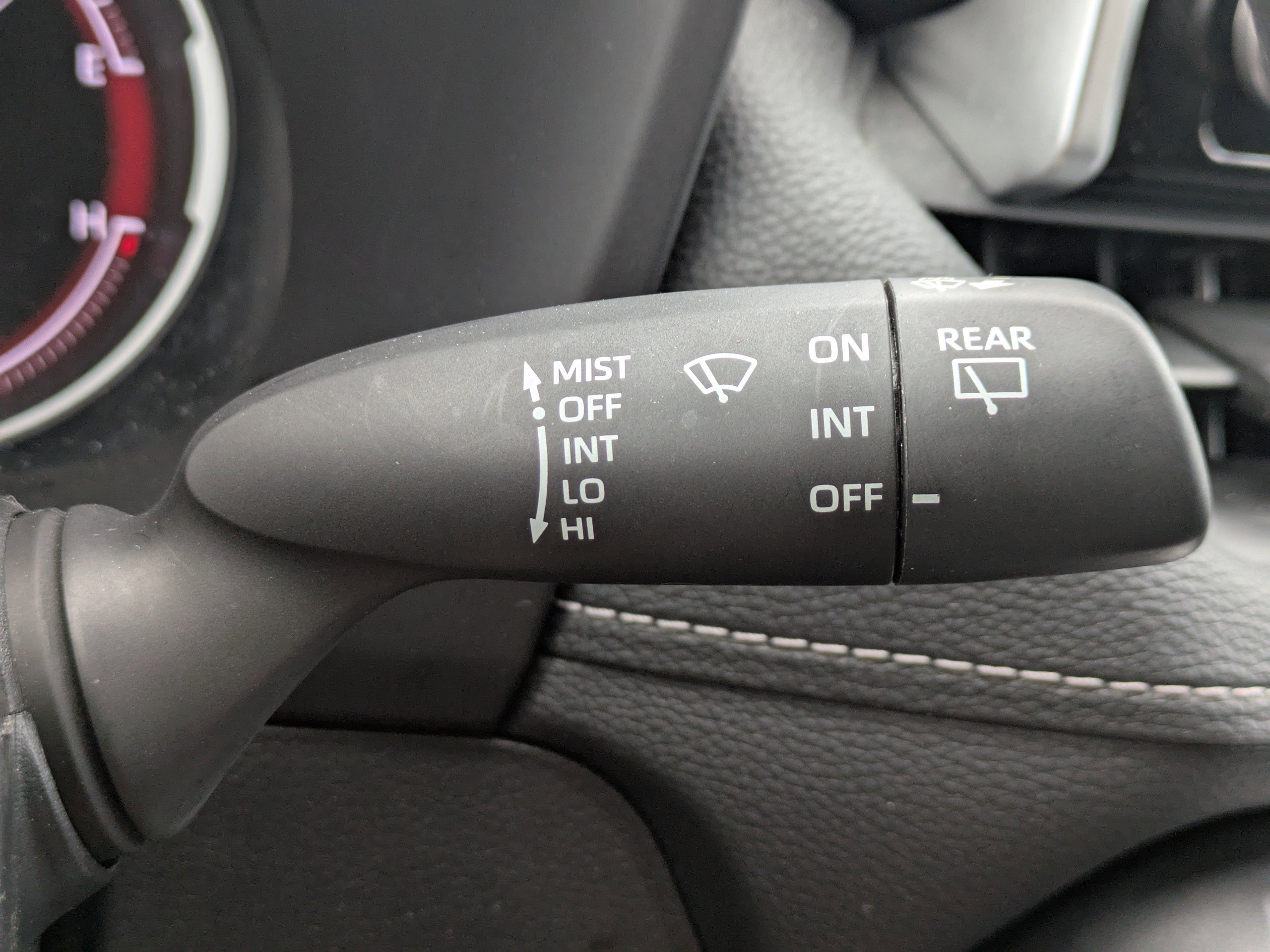 Used 2023 Toyota RAV4 LE image 28