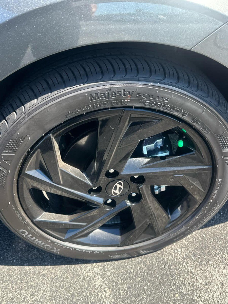 New 2026 Hyundai Elantra SEL Sport FWD image 20