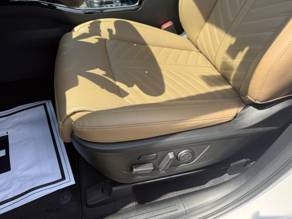 Used 2025 Kia Sorento SX Prestige w/ Olive Brown Leather Package image 29