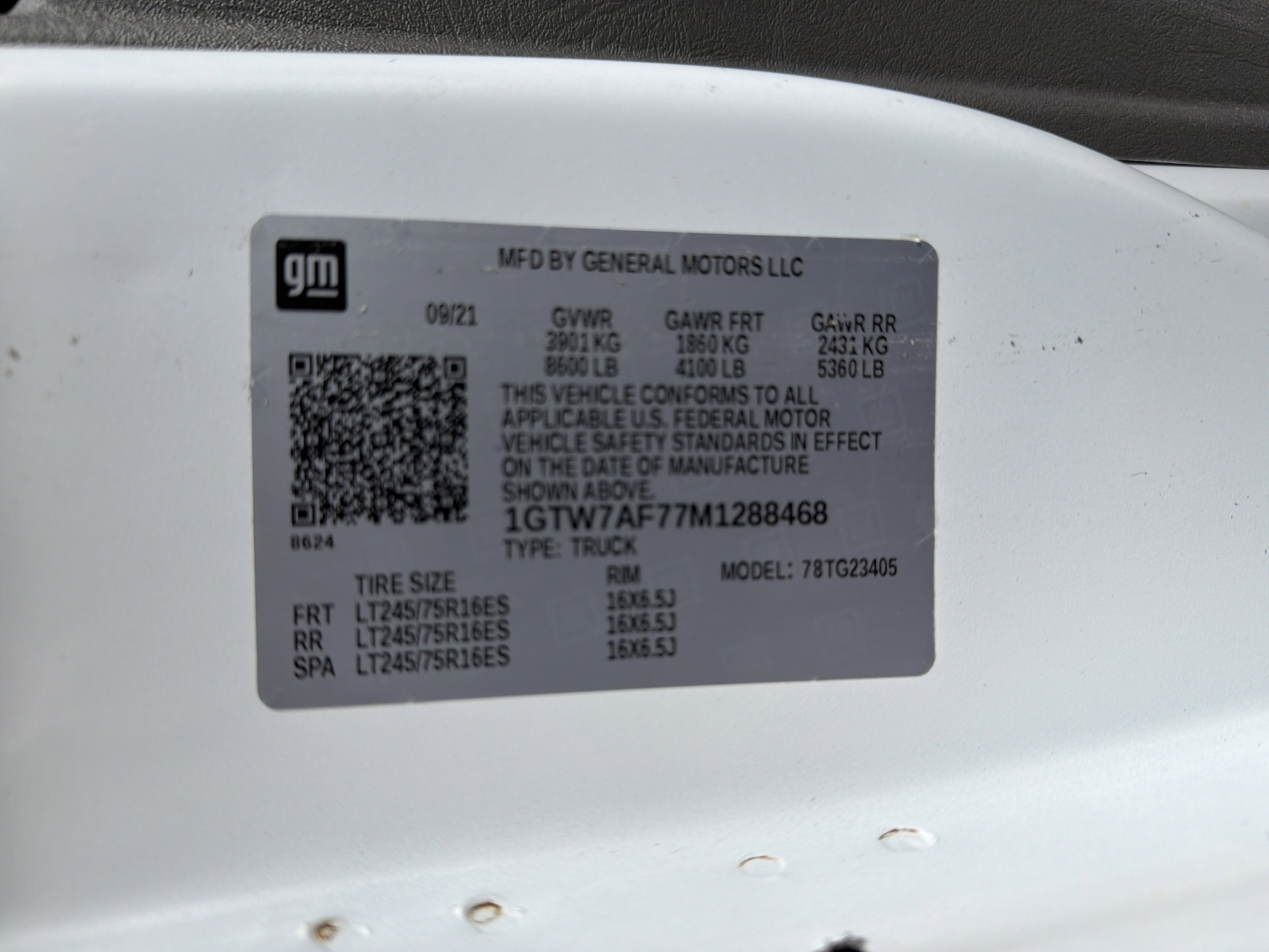 Used 2021 GMC Savana 2500 w/ Driver Convenience Package image 32