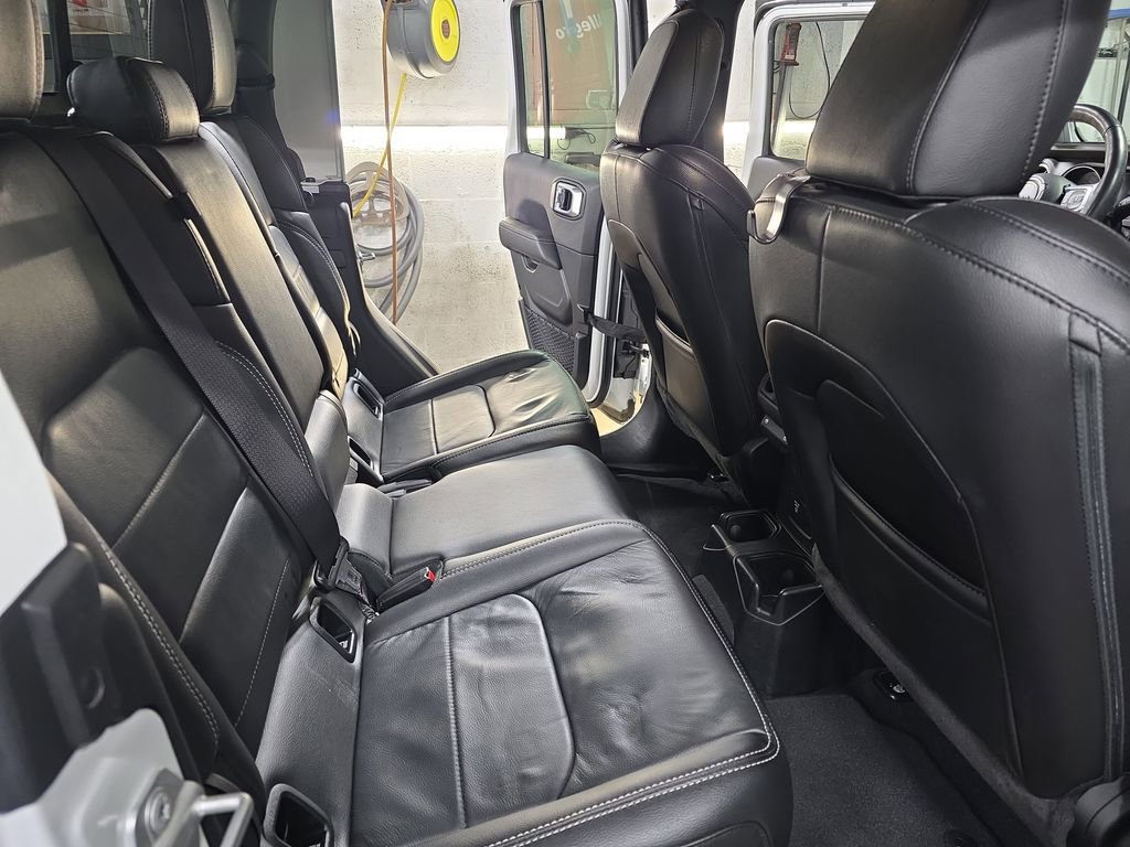 Used 2021 Jeep Gladiator Overland w/ Advanced Safety Group image 11