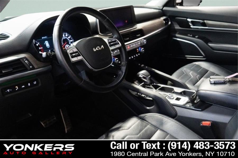 Used 2022 Kia Telluride SX w/ SX Prestige Package image 35