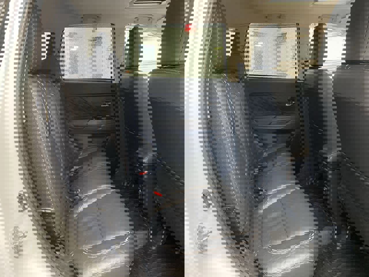 Used 2018 Mitsubishi Outlander GT image 16