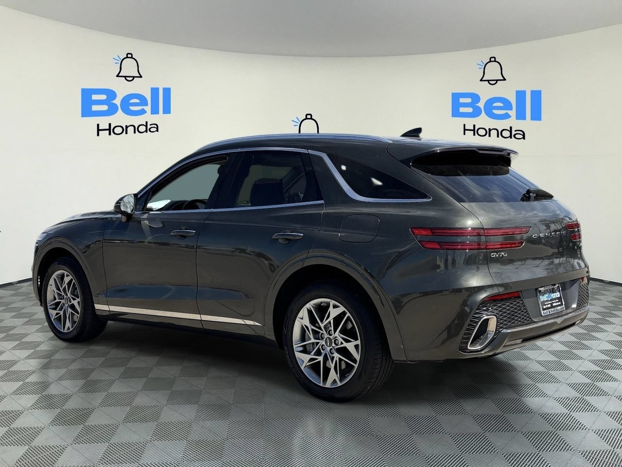 Used 2025 Genesis GV70 2.5T AWD/4WD image 3
