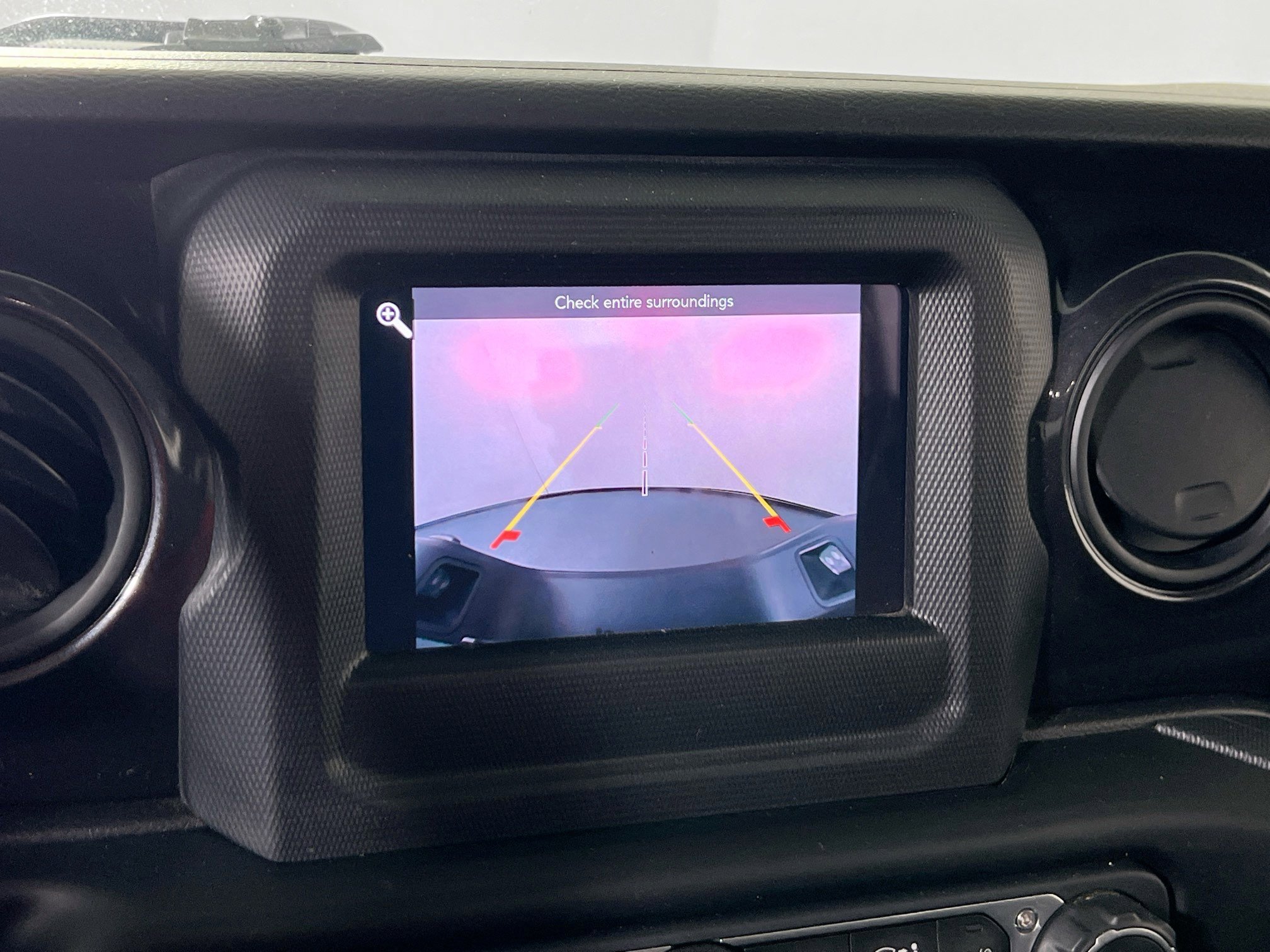 Used 2022 Jeep Gladiator Sport AWD/4WD image 13