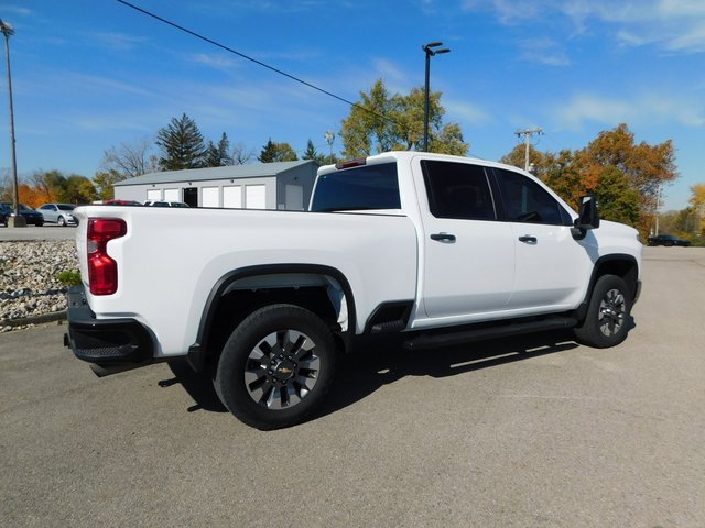 Used 2023 Chevrolet Silverado 2500 Custom image 3