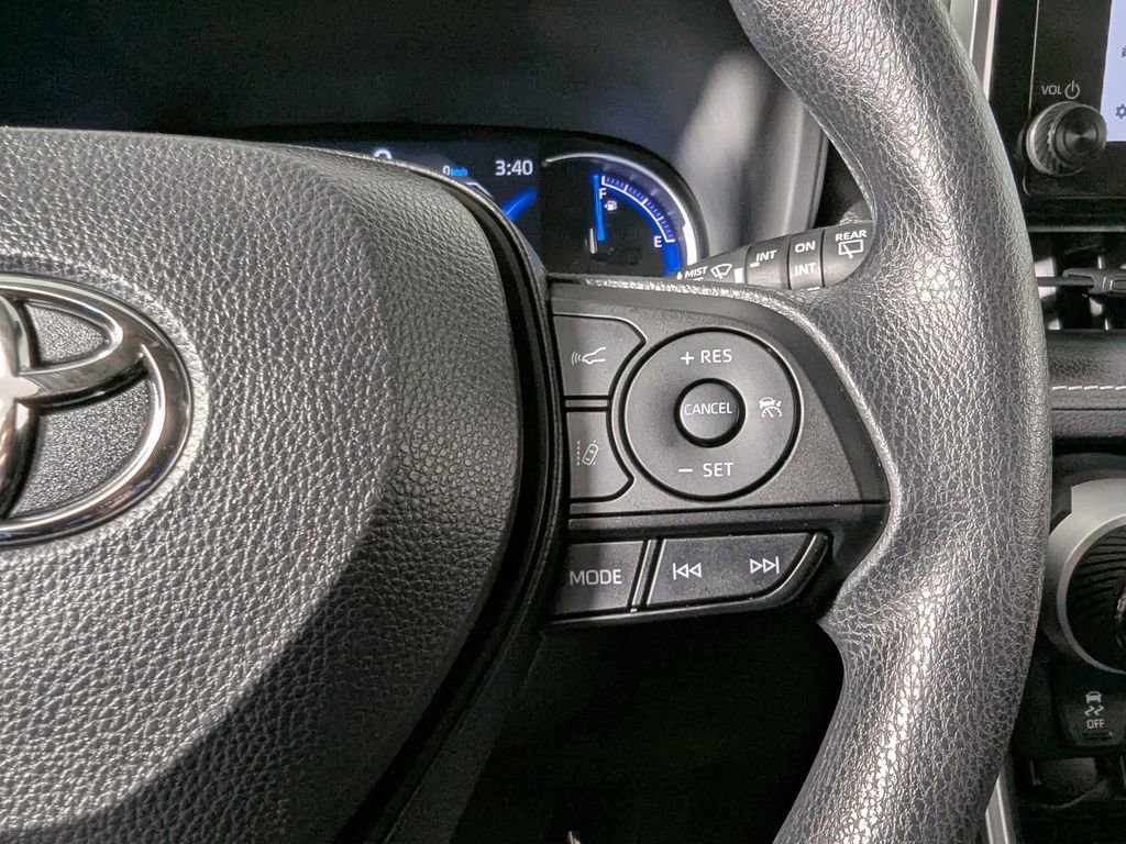 Certified 2025 Toyota RAV4 XLE image 34