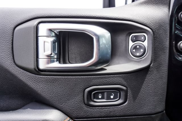 Used 2022 Jeep Gladiator Mojave w/ LED Lighting Group AWD/4WD image 18