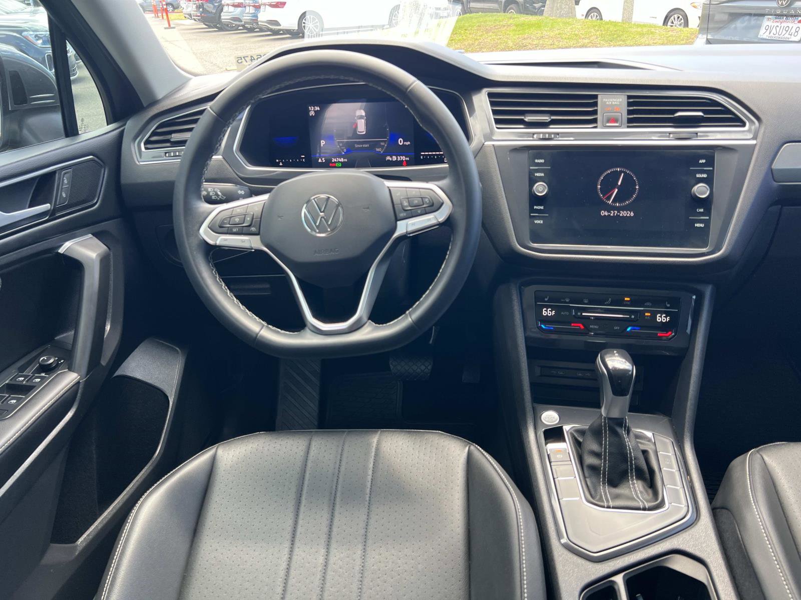 Certified 2023 Volkswagen Tiguan SE w/ Panoramic Sunroof Package FWD image 7