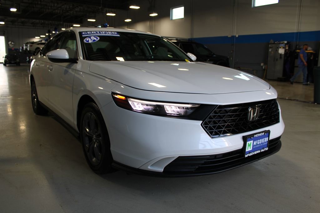 Used 2024 Honda Accord EX image 4
