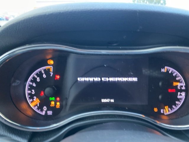 Used 2021 Jeep Grand Cherokee Laredo X image 16