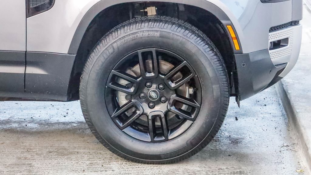 Used 2023 Land Rover Defender 90 S image 11