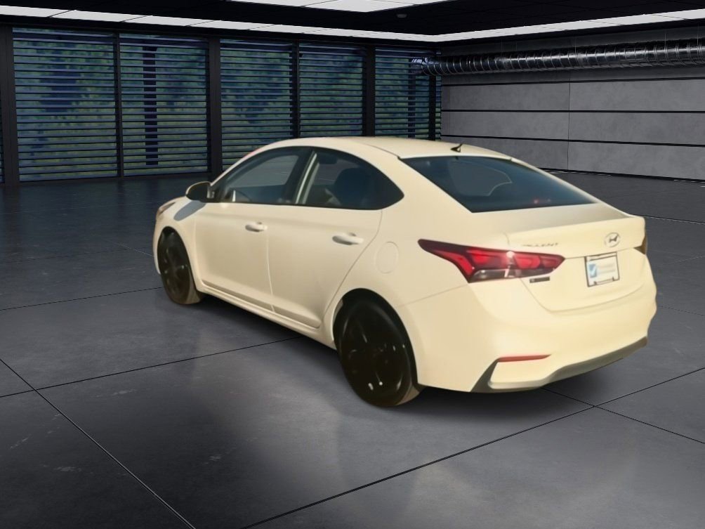 Used 2022 Hyundai Accent SE image 9