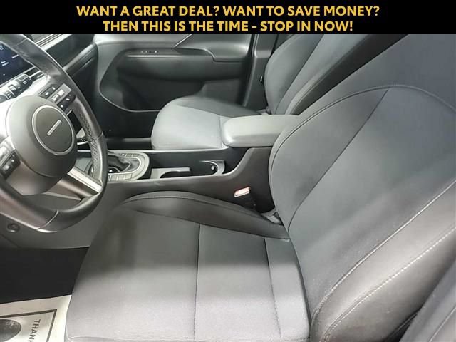 Used 2025 Hyundai Kona SEL AWD/4WD image 4