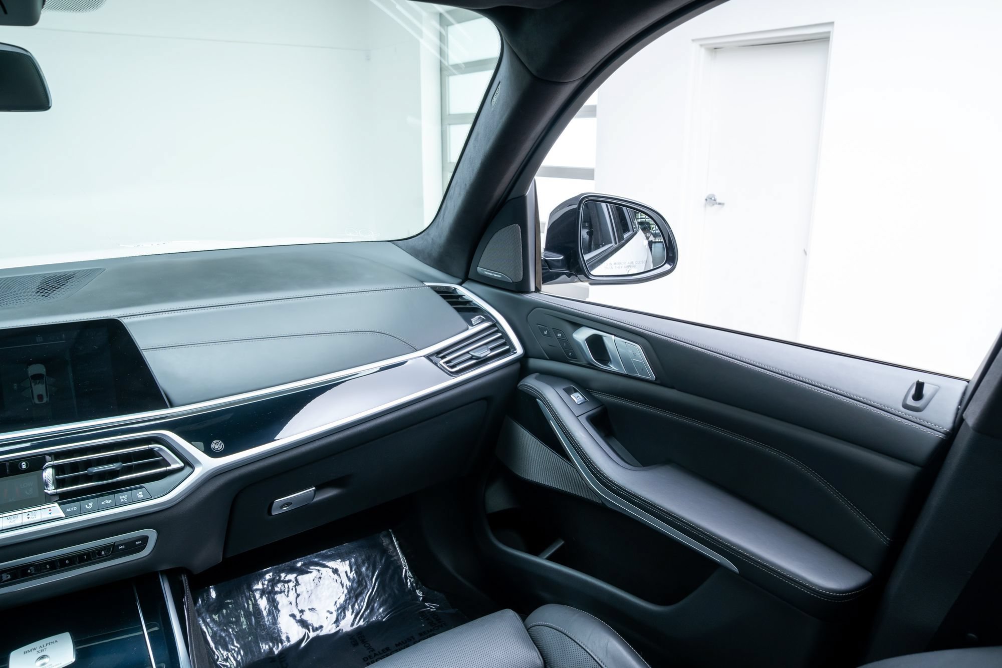 Used 2021 BMW ALPINA XB7 AWD/4WD image 12